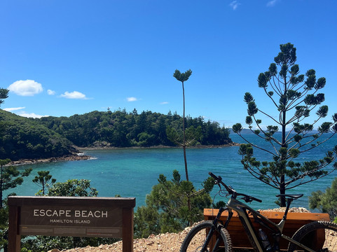 HI Trails HQ-汉密尔顿岛必去景点