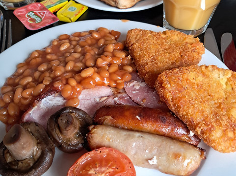 威勒尔乡村酒店主图