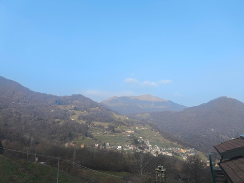 阿尔玛尼奇农庄酒店主图