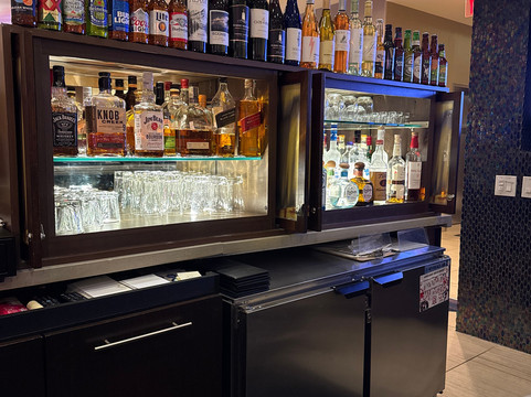 罗利卡瑞SpringHill Suites 酒店主图