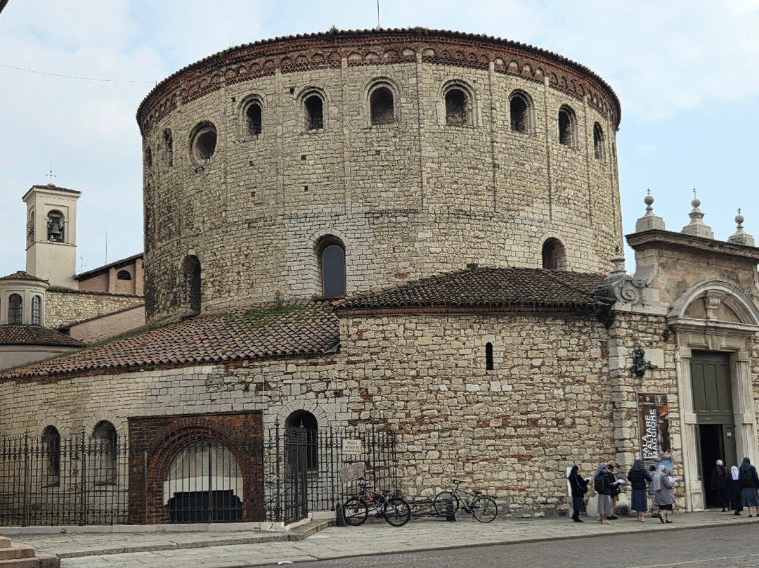 艾尔伯格欧罗洛吉欧酒店主图