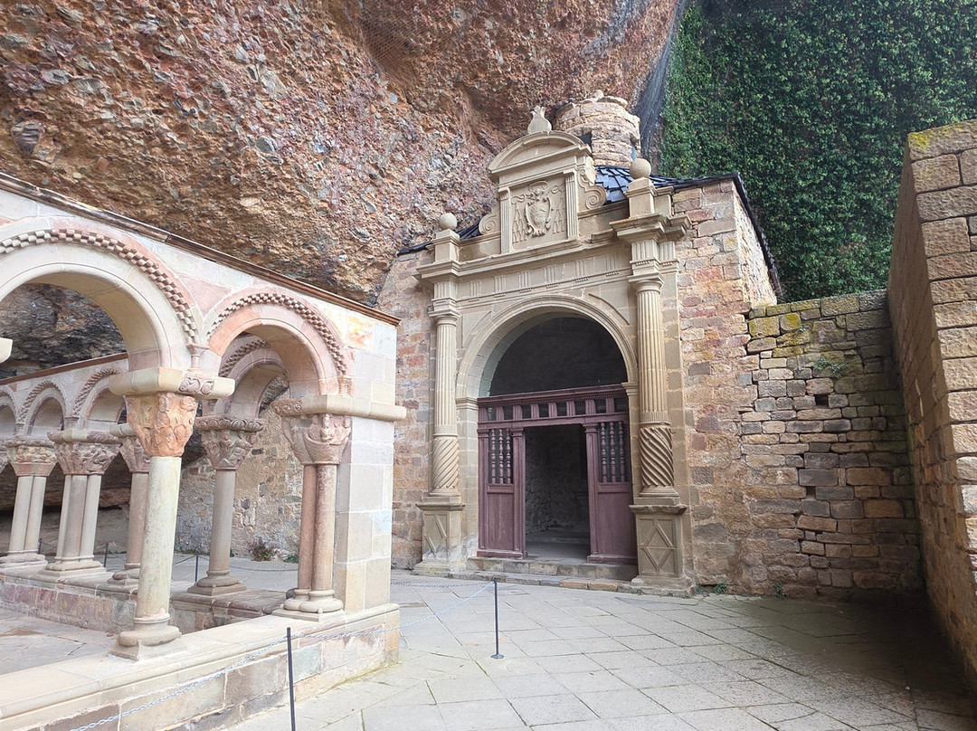 Monastery of San Juan de la Peña-哈卡必去景点