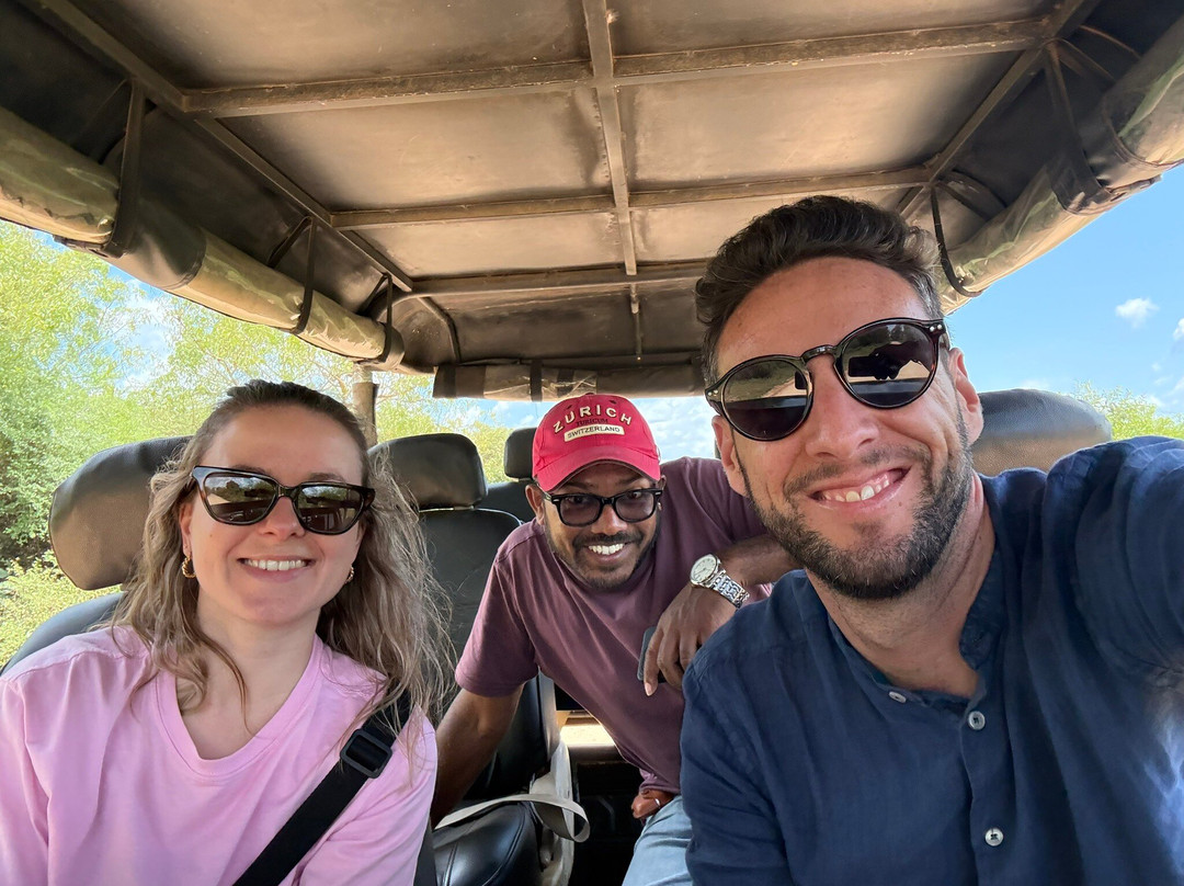 A & R tours-康提必去景点