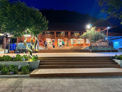 Nhà Hàng Toàn Hải Sản