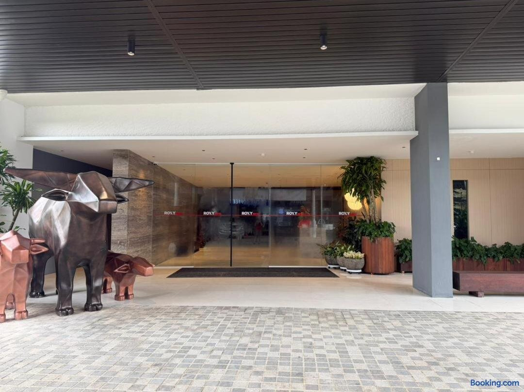 Roxy Hotel & Apartment Lawas