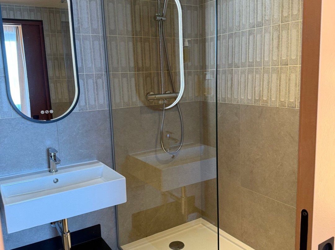 瓦朗斯法兰西酒店主图