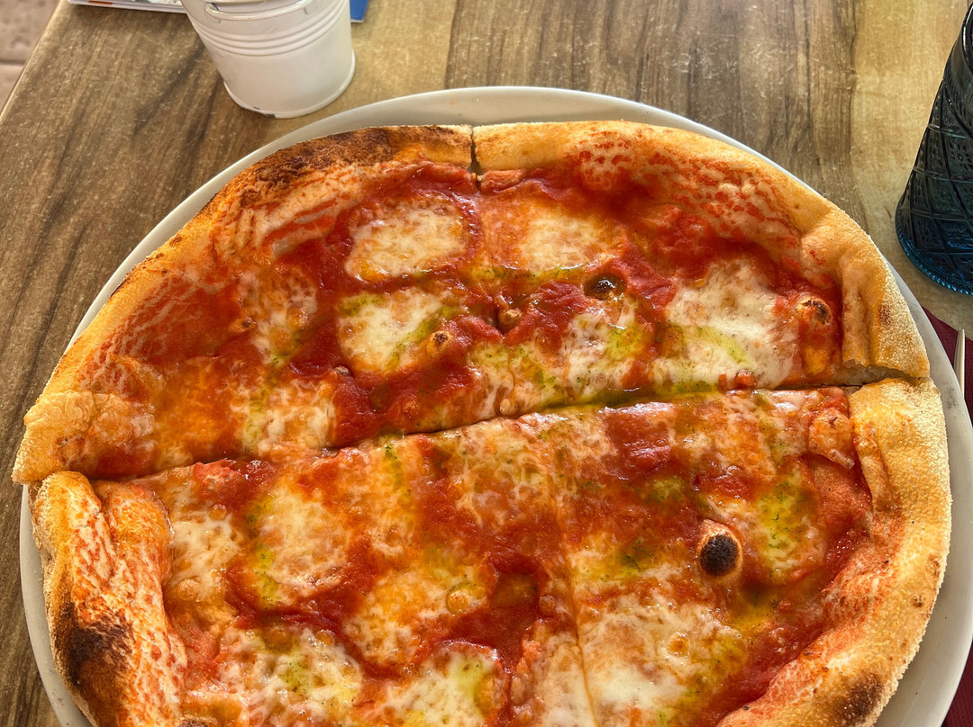 Restaurant Gusto's