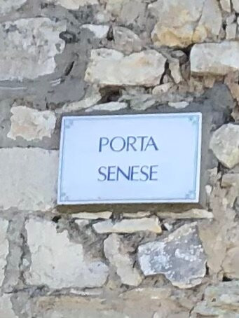 Porta Senese-Castiglione del Lago必去景点