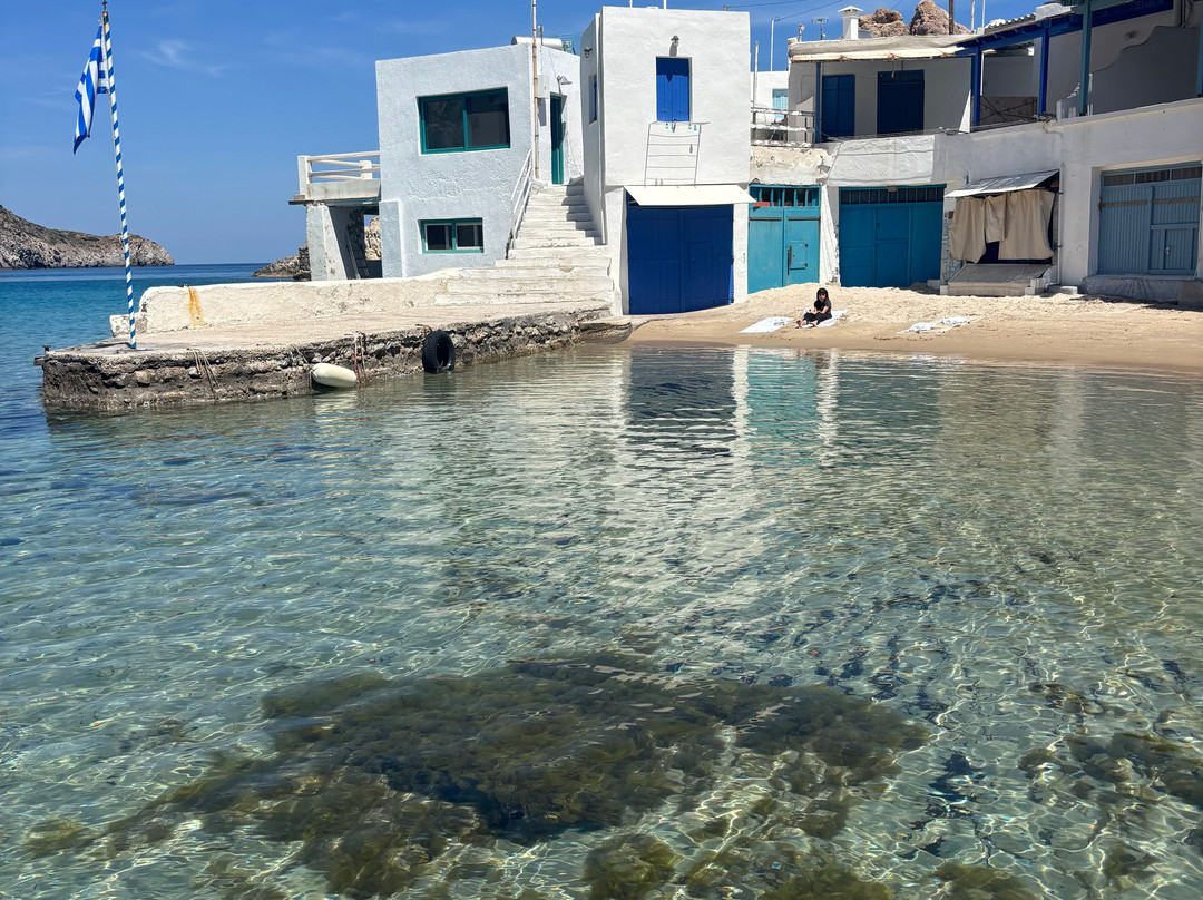 Firopotamos Beach-米洛斯岛必去景点