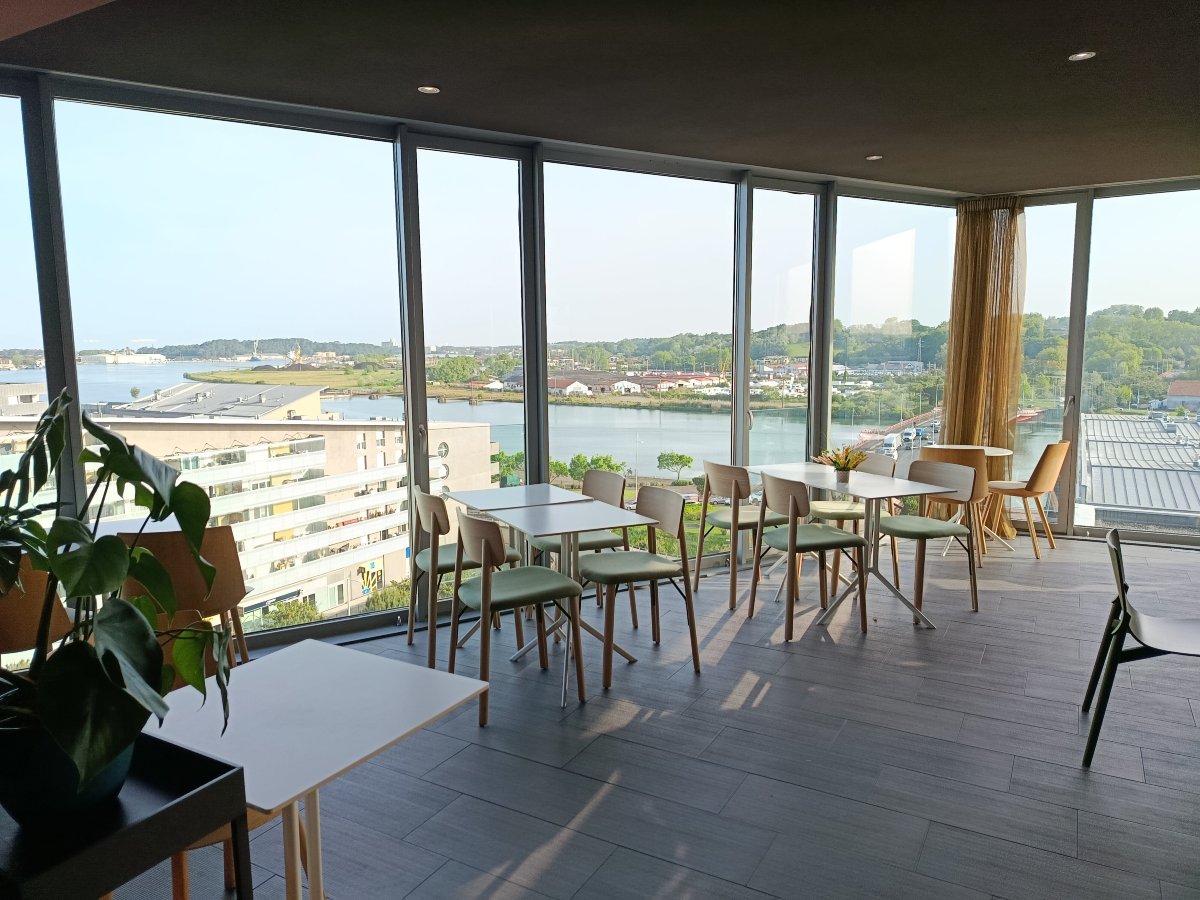 巴约讷中心 OKKO 酒店-旅行者
