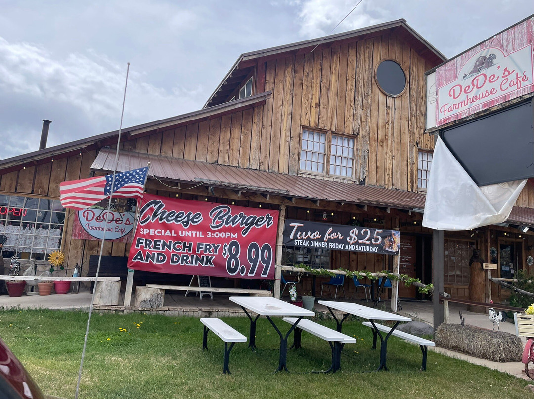 Dede's Farmhouse Cafe