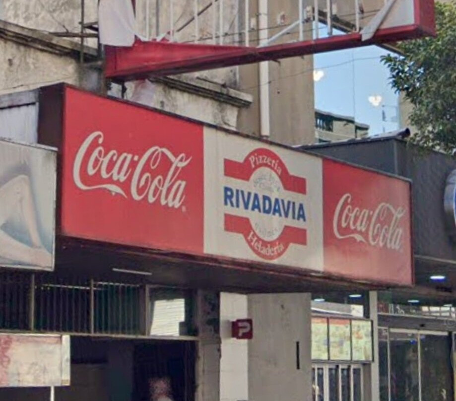 Pizzeria Rivadavia.