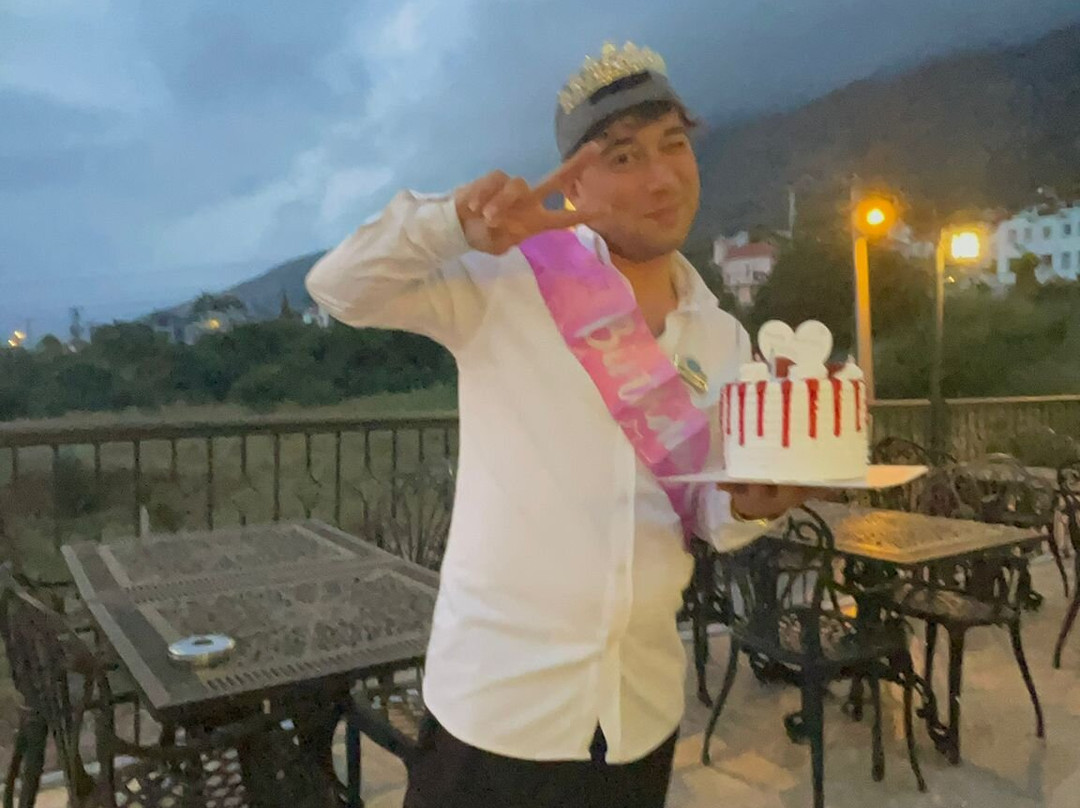 亚尔度假村主图