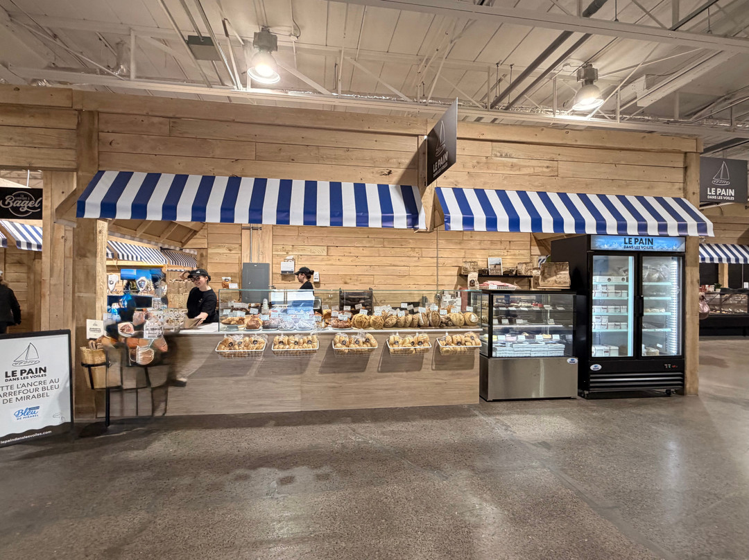 Carrefour Bleu De Mirabel
