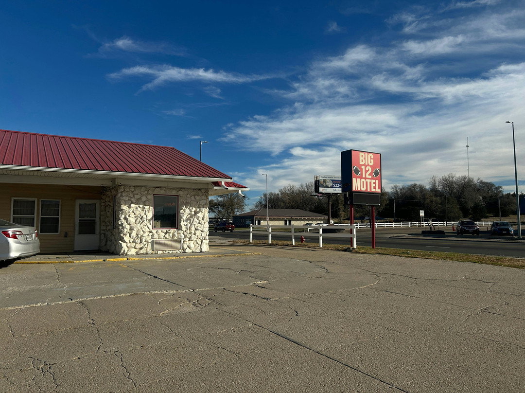 Arnold酒店住宿-Big 12 Motel Broken Bow NE