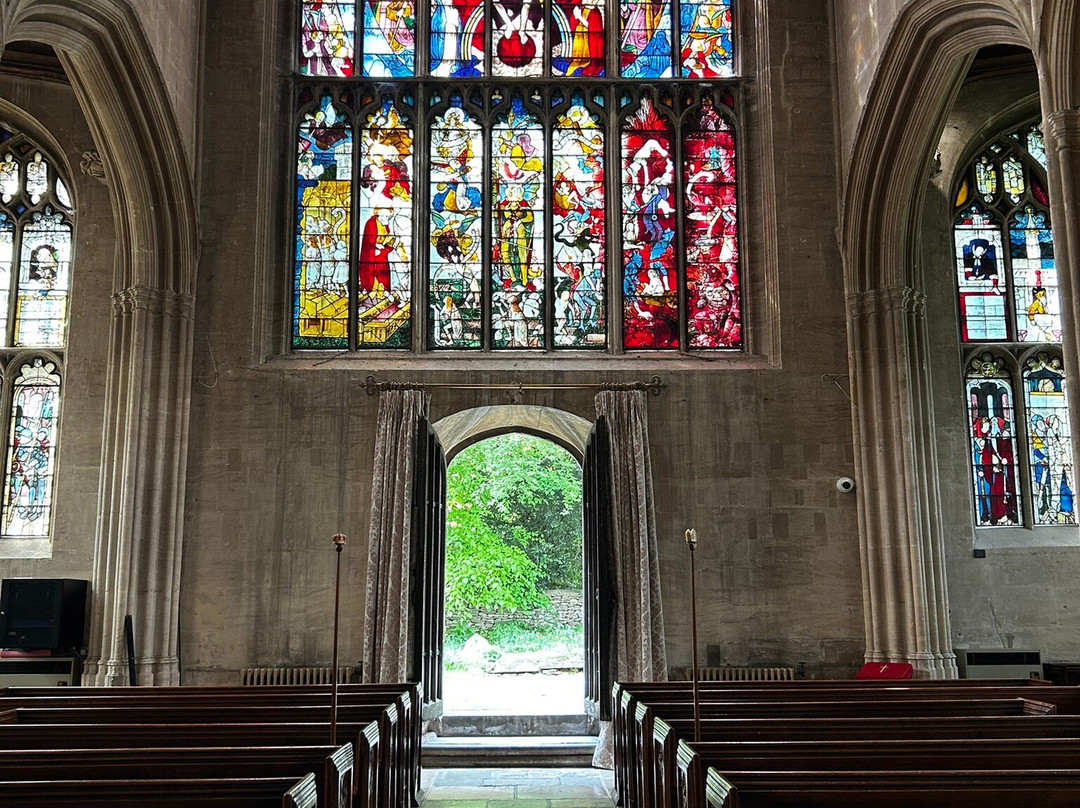 St. Mary's Church-Fairford必去景点