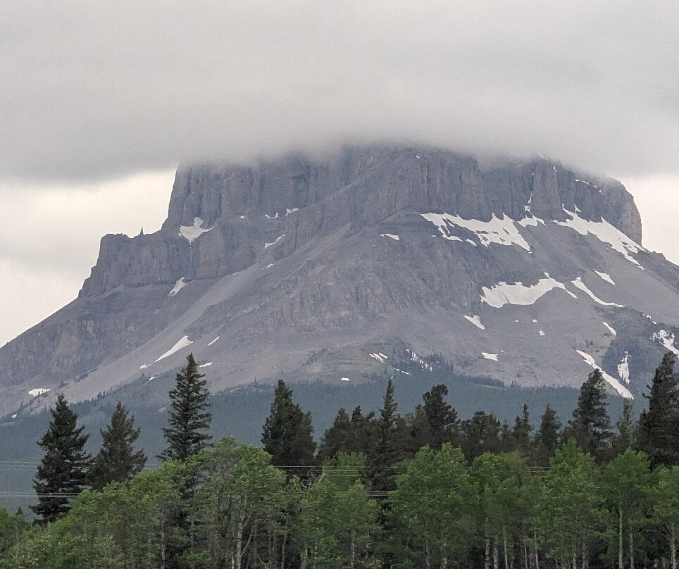 Crowsnest Pass Golf Club-布莱尔莫尔必去景点