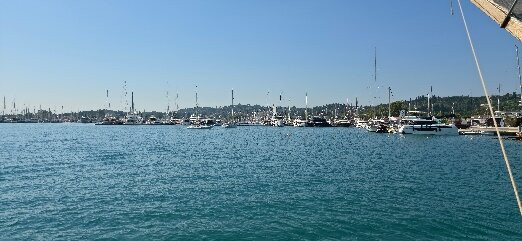 Madalena Boat Trips-Gouvia必去景点