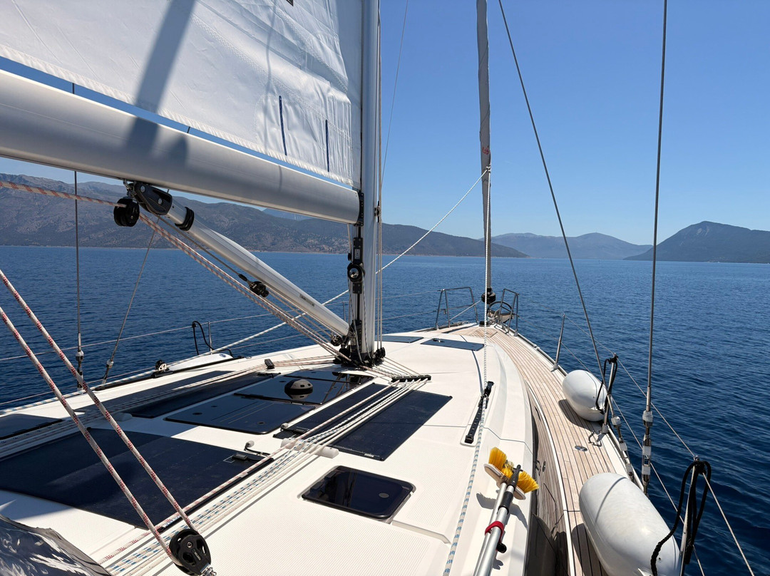 Nisos Yacht Charter-Nidri必去景点