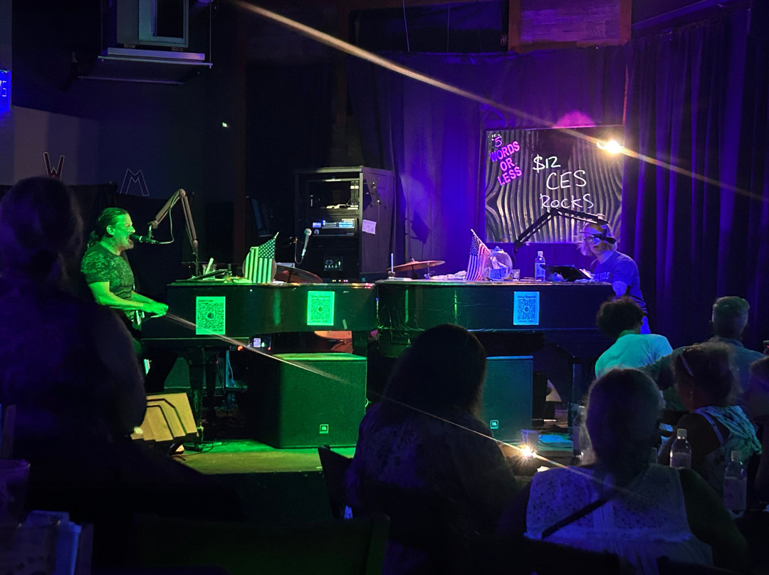 John King Grill & Dueling Piano Bar