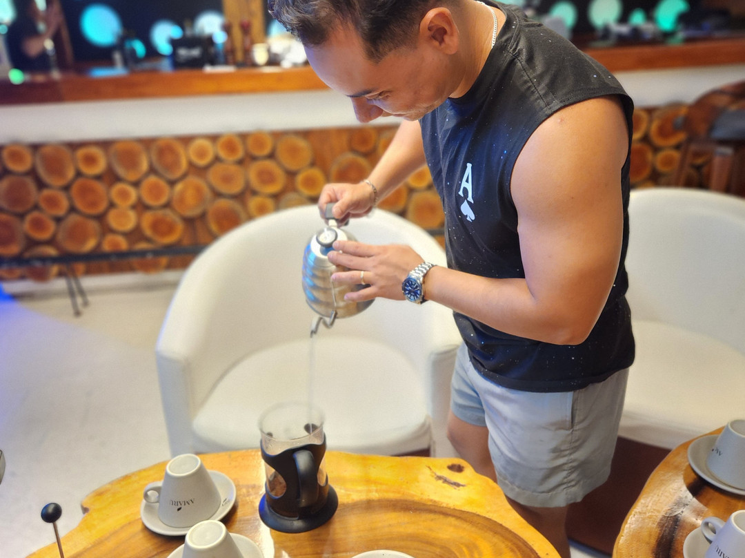 蒂拉雅里酒店度假村主图