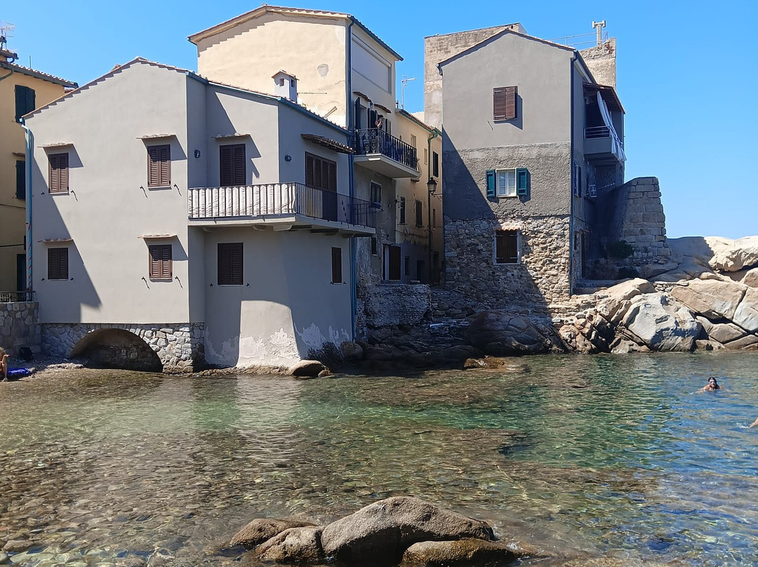 Caletta del Saraceno-Giglio Porto必去景点