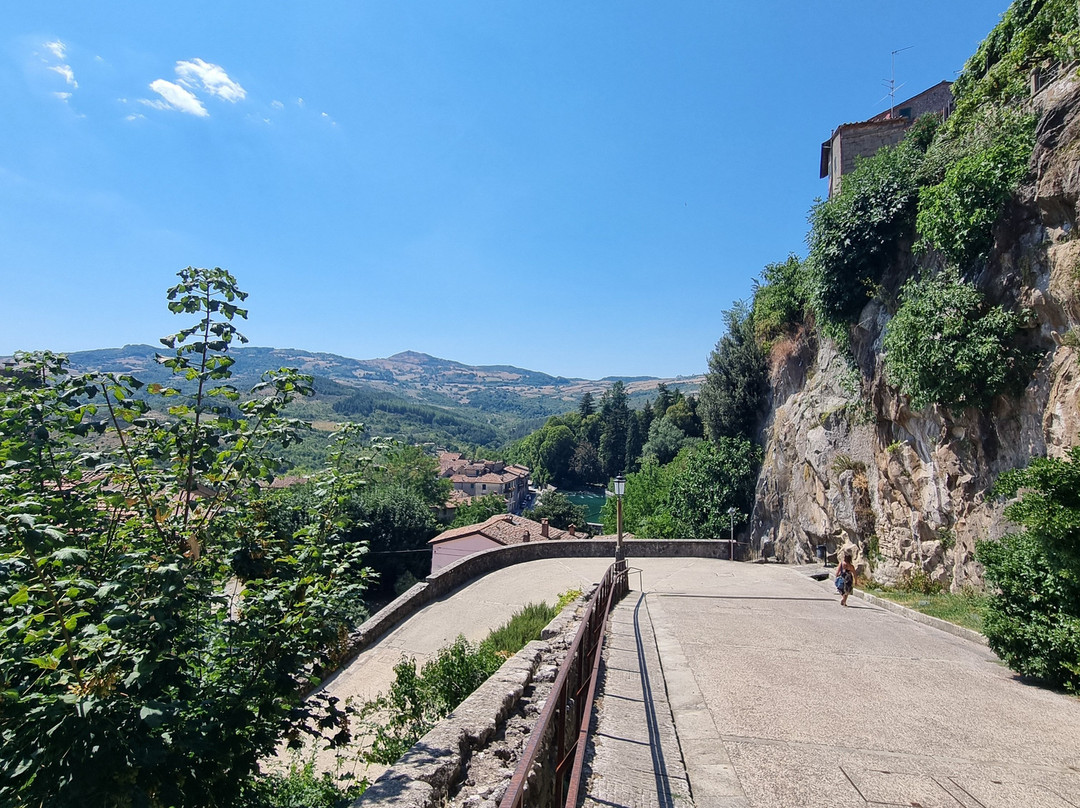 Chiesa della Madonna delle Nevi-Santa Fiora必去景点