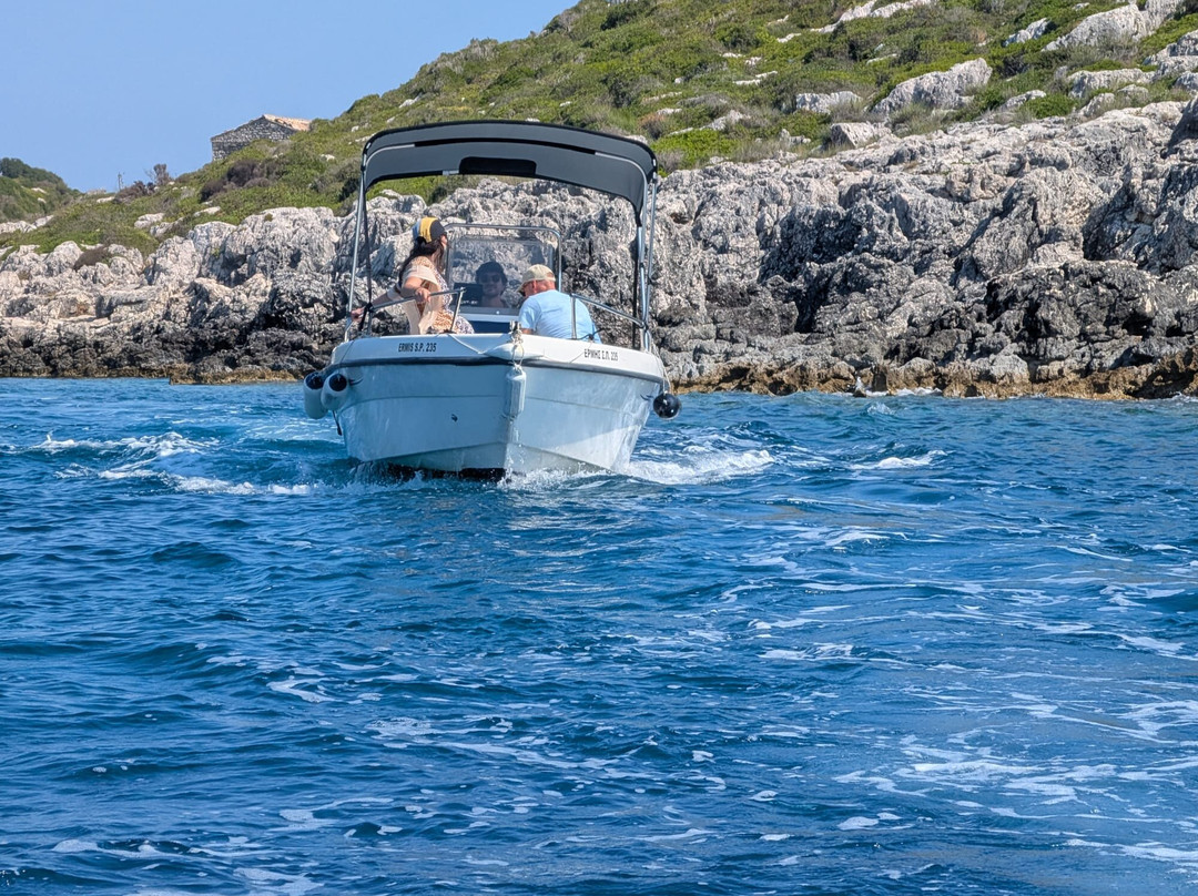 G.k. Boats Paxos-Gaios必去景点