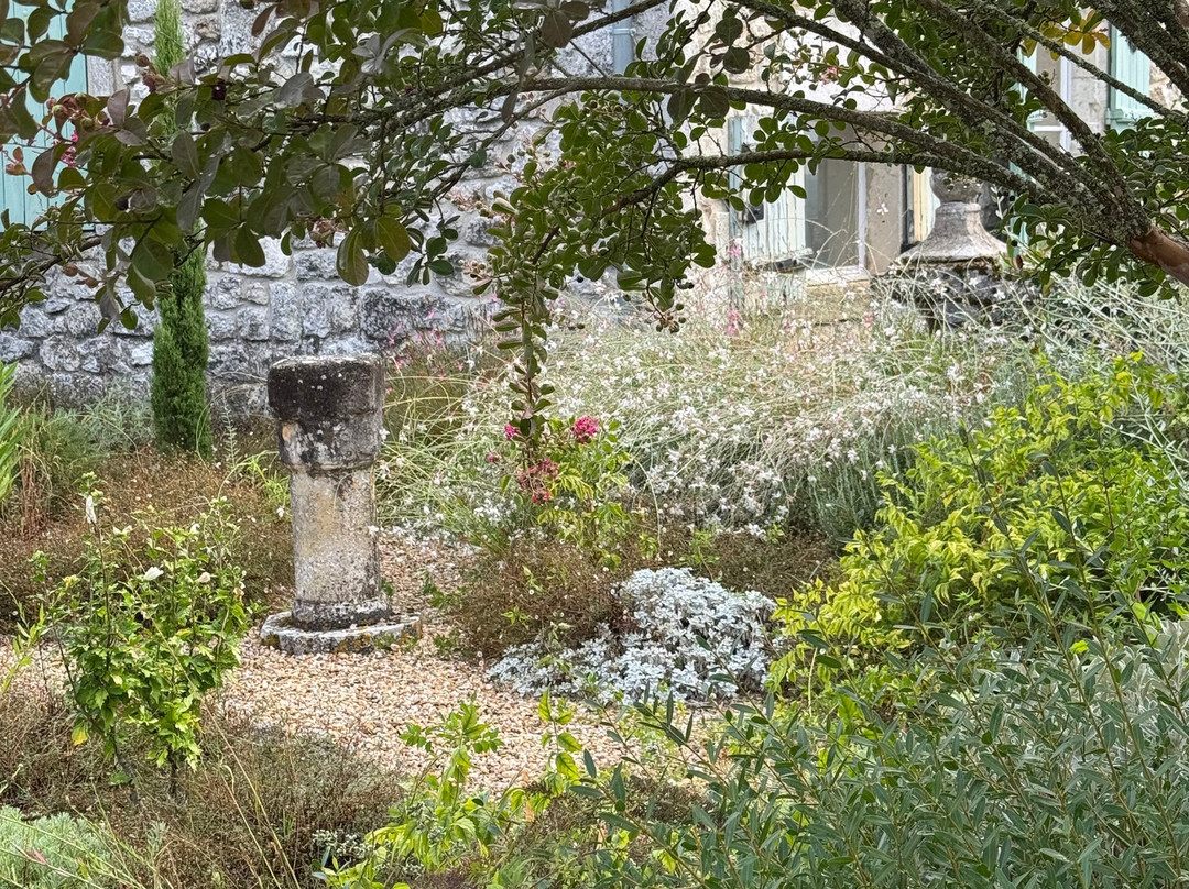 Les Jardins de Sardy-Velines必去景点
