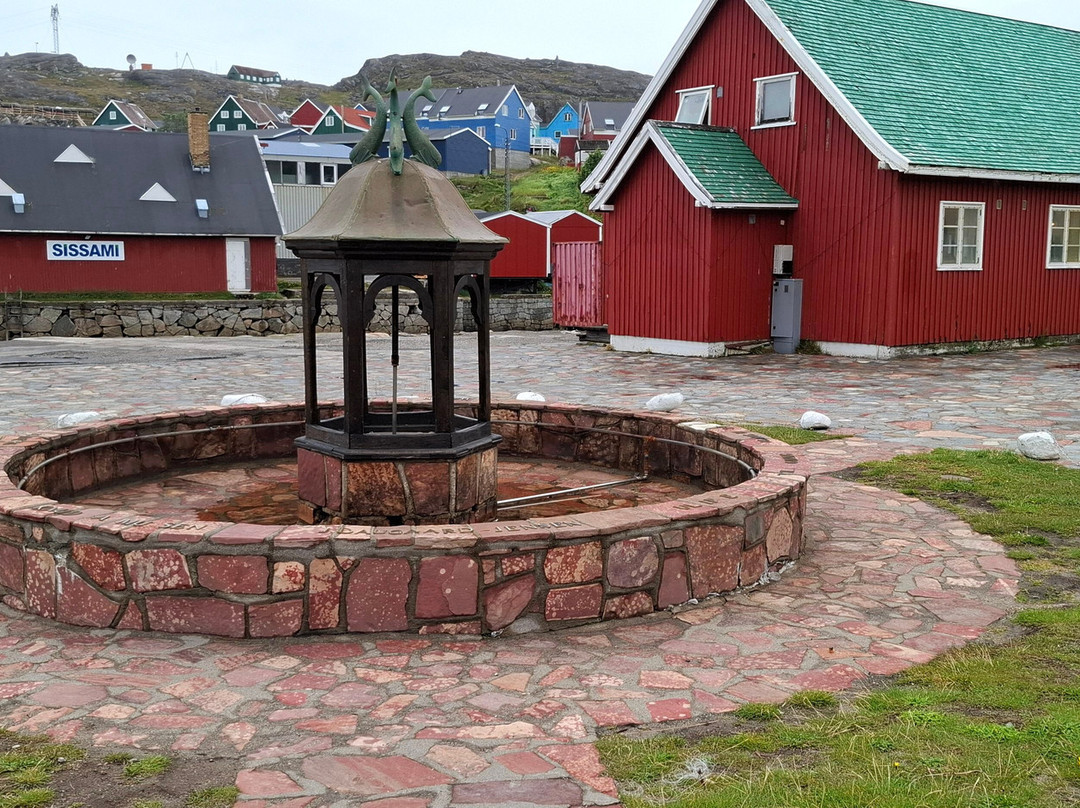 Mindebronden - Memorial Fountain-Qaqortoq必去景点