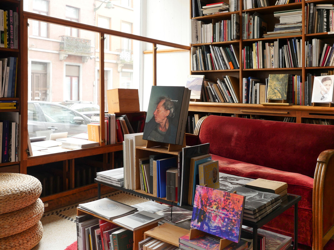 Tipi Photo Bookshop-圣吉尔必去景点