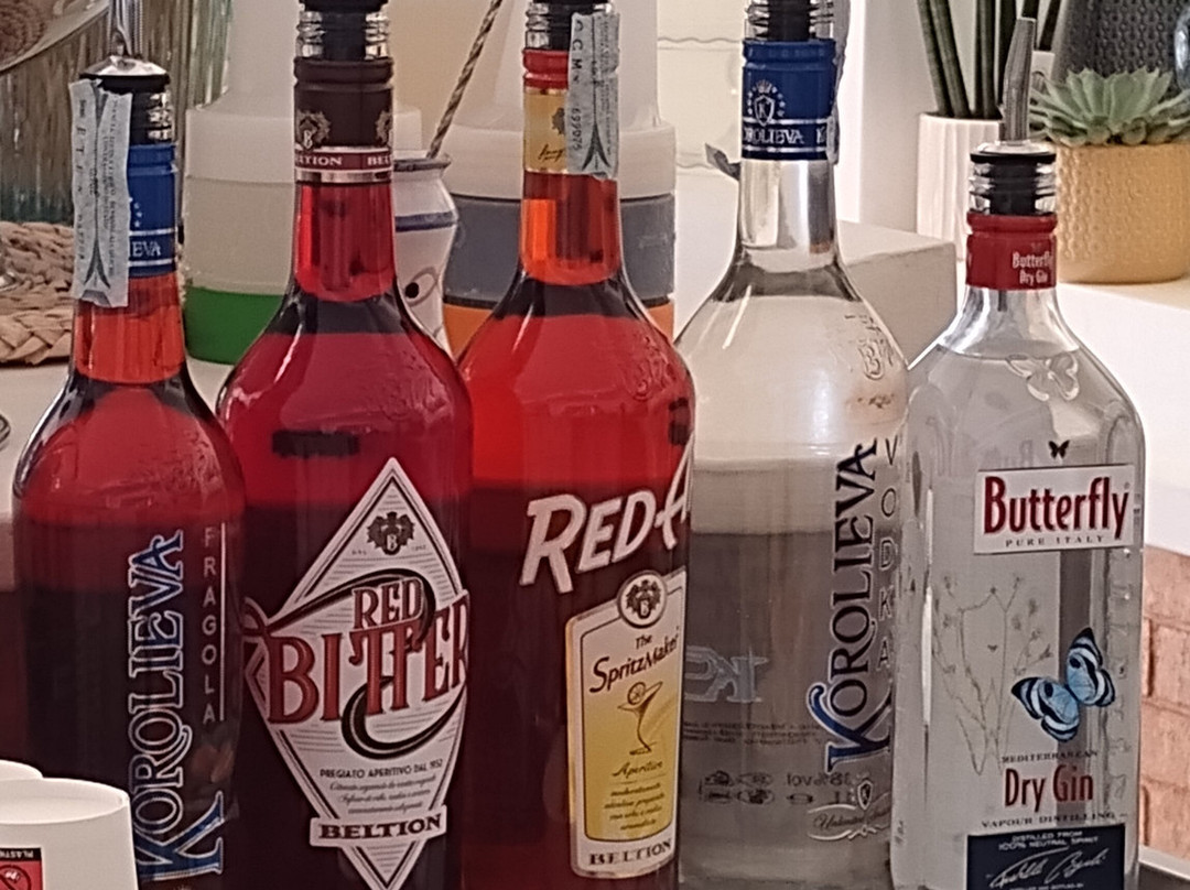 德尔菲诺海滩酒店主图