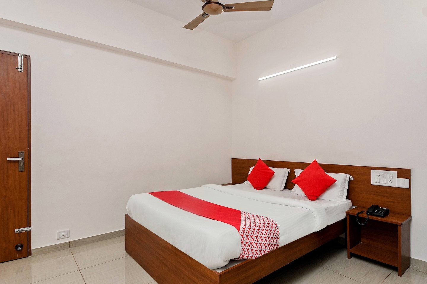 OYO 23999 Samruddhi Lodge-官方