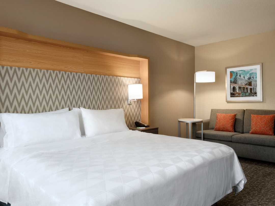 Holiday Inn & Suites Council Bluffs-I-29 by IHG主图