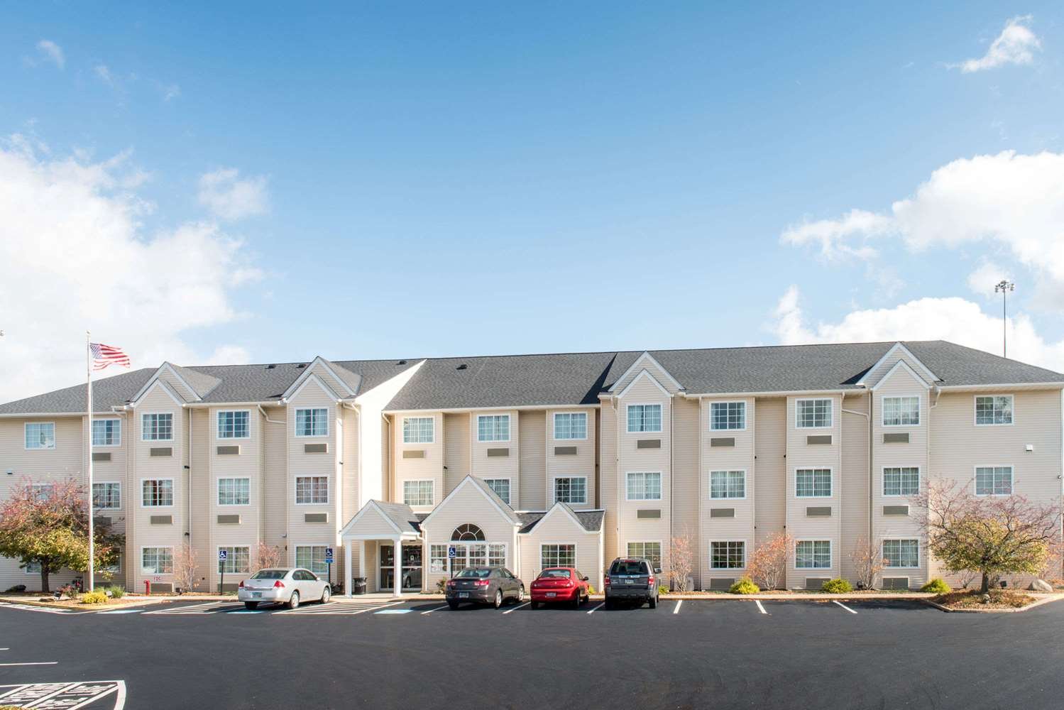 Microtel Inn & Suites by Wyndham North Canton-官方