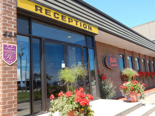 Longue-Rive酒店住宿-Complexe Hotelier Escoumins