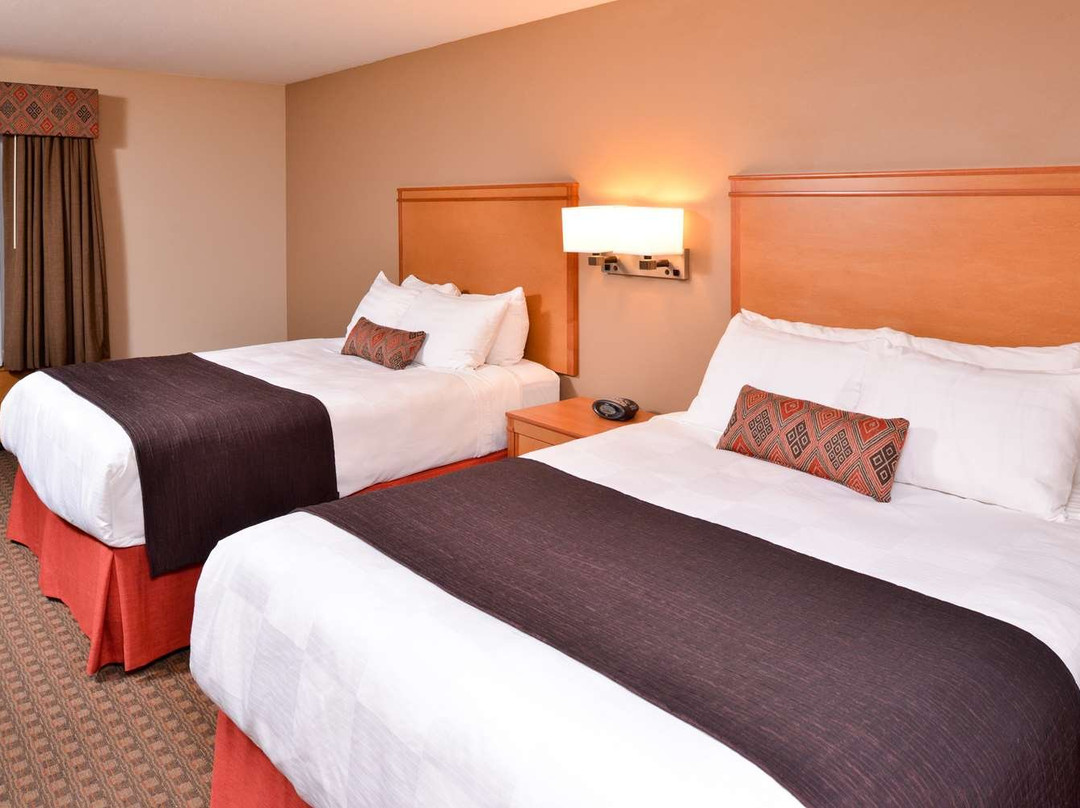 Best Western Plus Olympic Inn主图