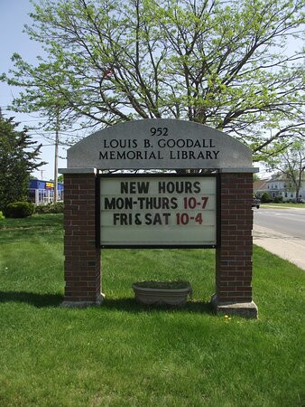 Louis B. Goodall Memorial Library景点图片