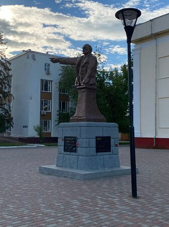 Narodnaya Square景点图片