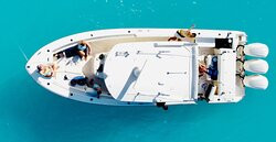 Navis Charters-格雷斯湾必去景点