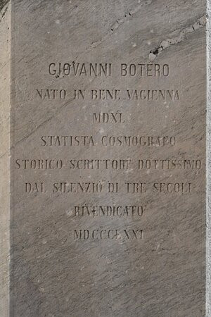 Monumento a Giovanni Botero-Bene Vagienna必去景点