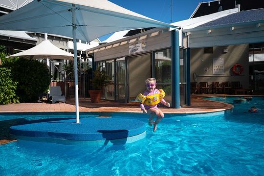 可莫布罗德沃特度假酒店-泳池