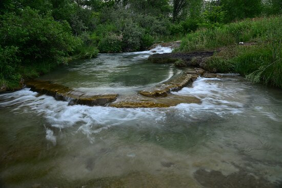 Cascade Falls-温泉城必去景点