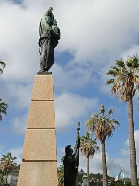 Monumento A Vittorio Emanuele Ii-圣马尔盖里塔利古雷必去景点