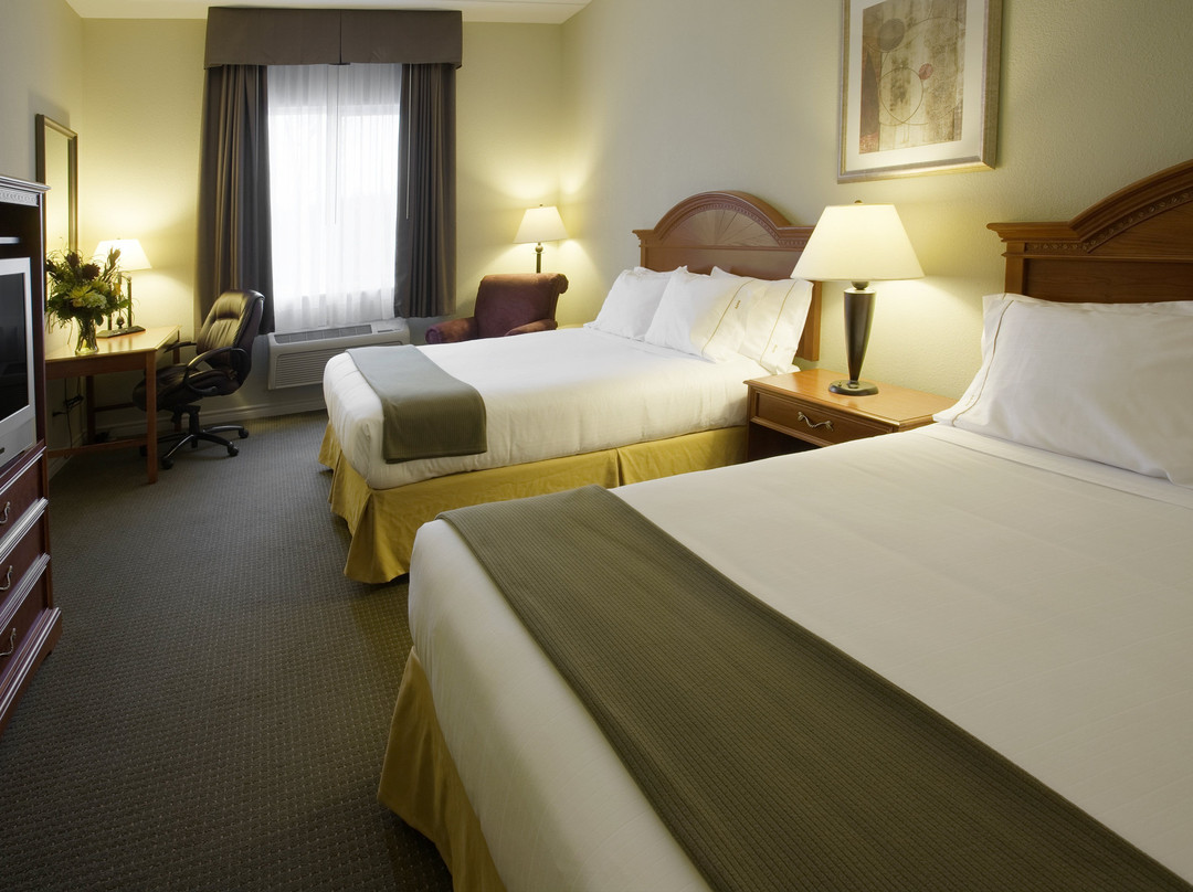 Holiday Inn Express & Suites 1000 Islands - Gananoque By IHG主图