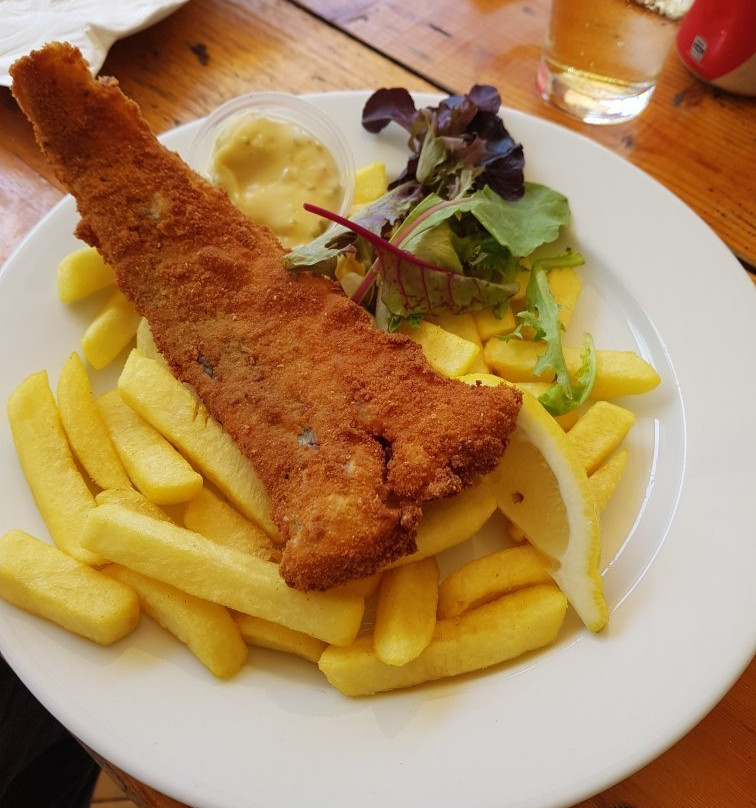 Riverside Hotel主图