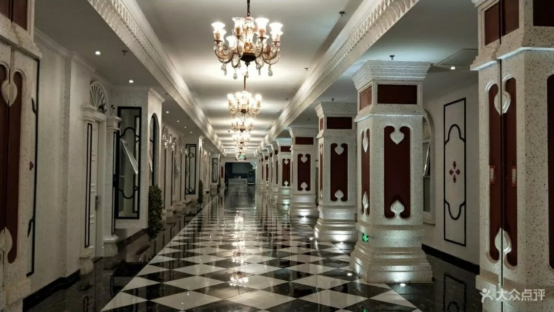 佰年尚庭酒店(景德镇陶阳里人民广场店)主图