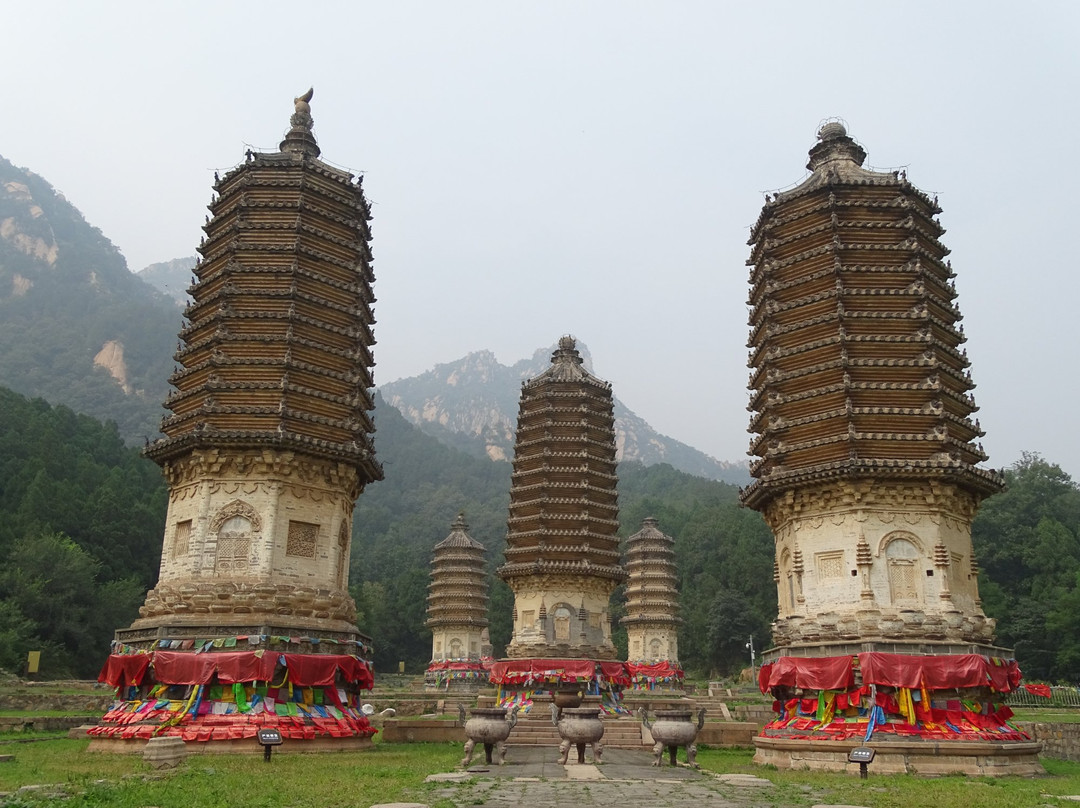银山塔林-北京市必去景点