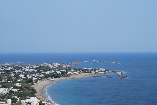 Molos Beach景点图片