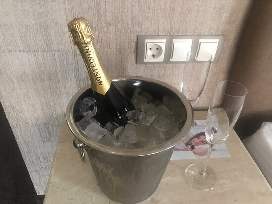 8 1/2 Art Guest House主图